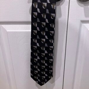 Men’s Geometric Tie from T &T Company.
